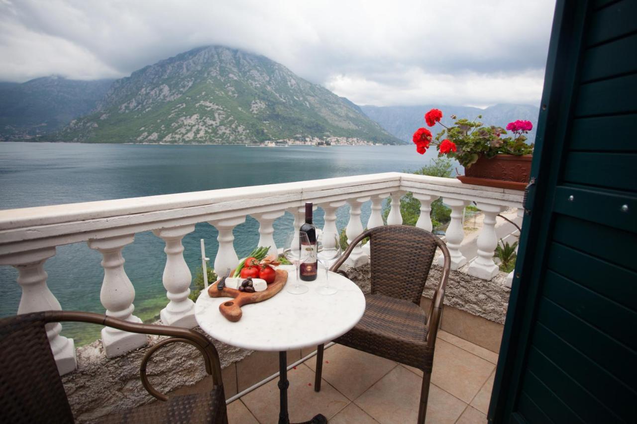 Boka Gardens Seaside Resort Kotor Exterior foto