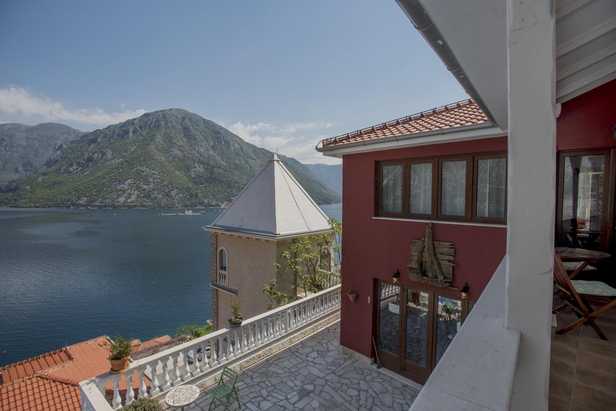 Boka Gardens Seaside Resort Kotor Exterior foto