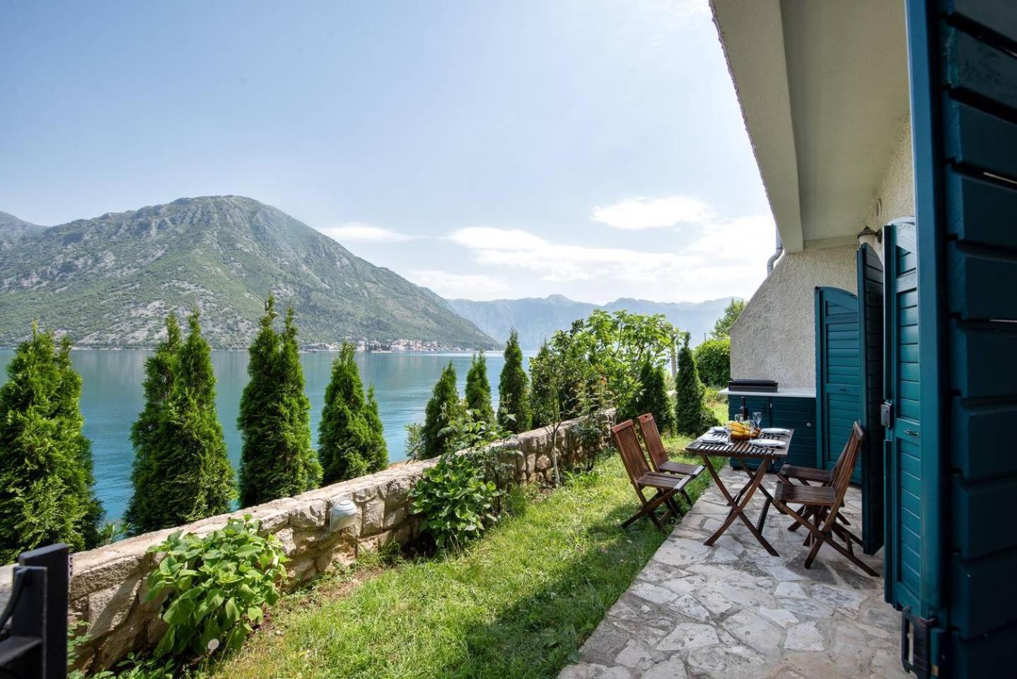 Boka Gardens Seaside Resort Kotor Exterior foto